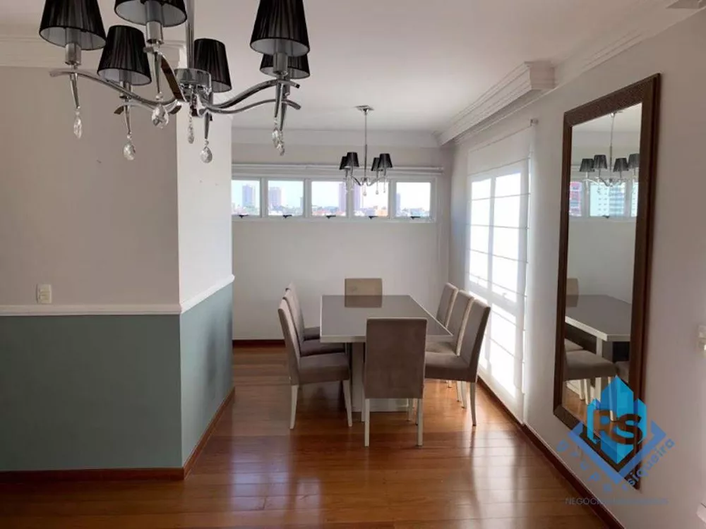 Apartamento à venda com 3 quartos, 130m² - Foto 1