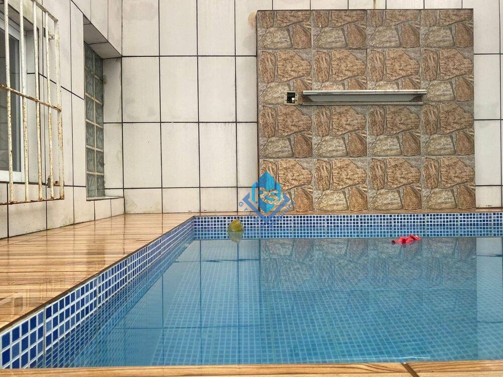 Casa à venda e aluguel com 3 quartos, 150m² - Foto 2