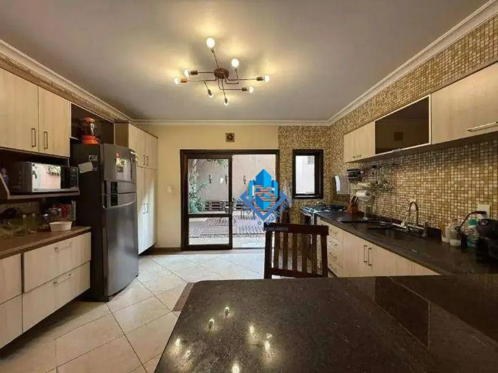 Sobrado, 3 quartos, 288 m² - Foto 1