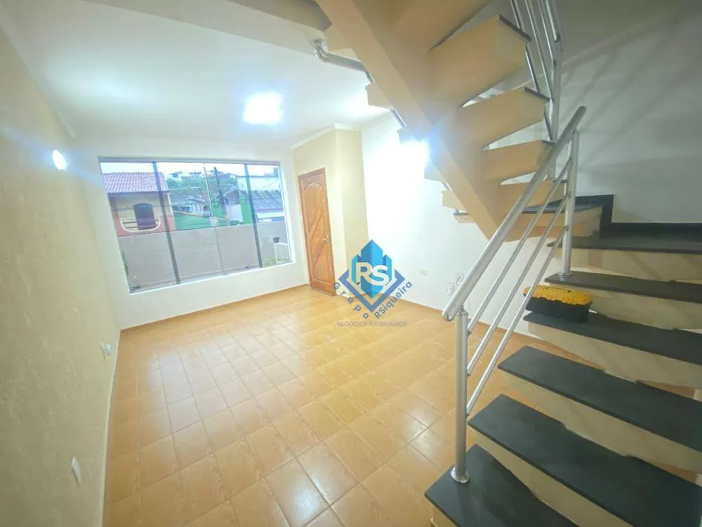 Sobrado à venda com 3 quartos, 180m² - Foto 1