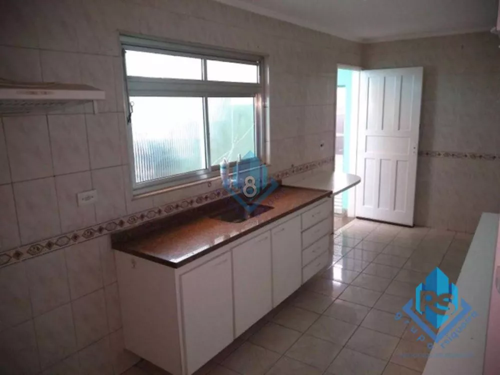 Sobrado à venda com 2 quartos, 170m² - Foto 4