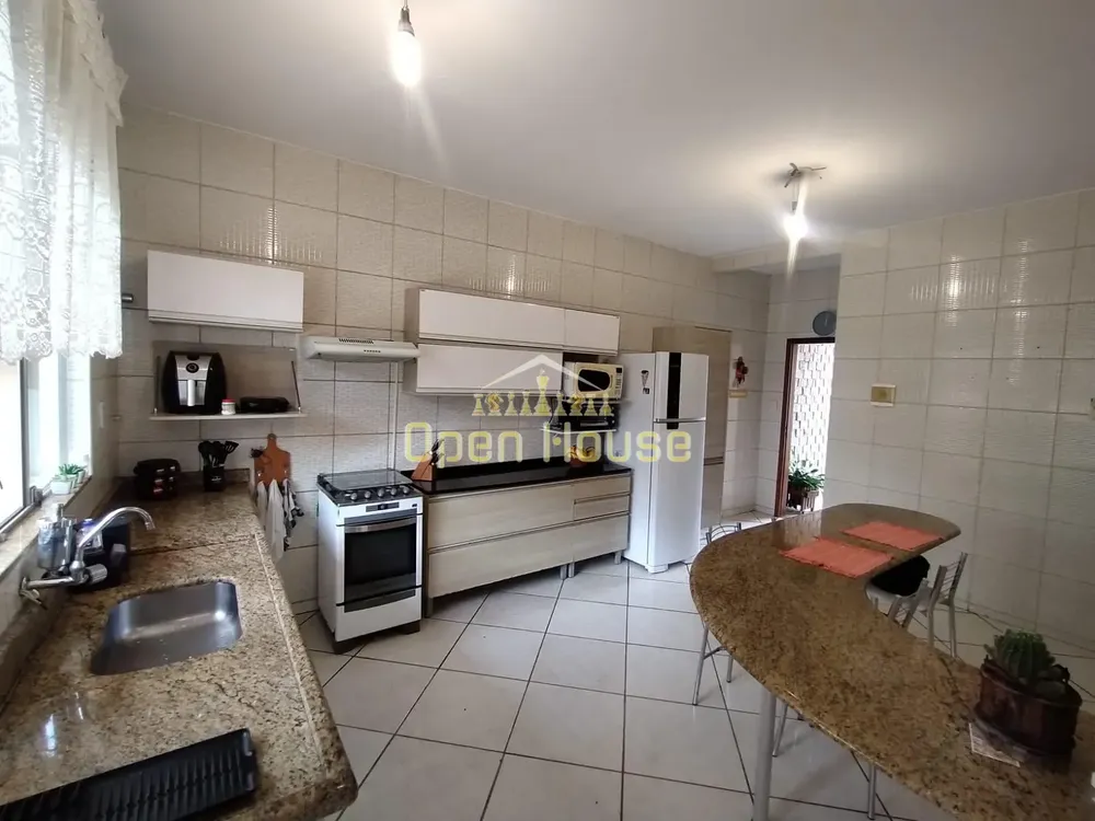 Casa, 3 quartos, 200 m² - Foto 15