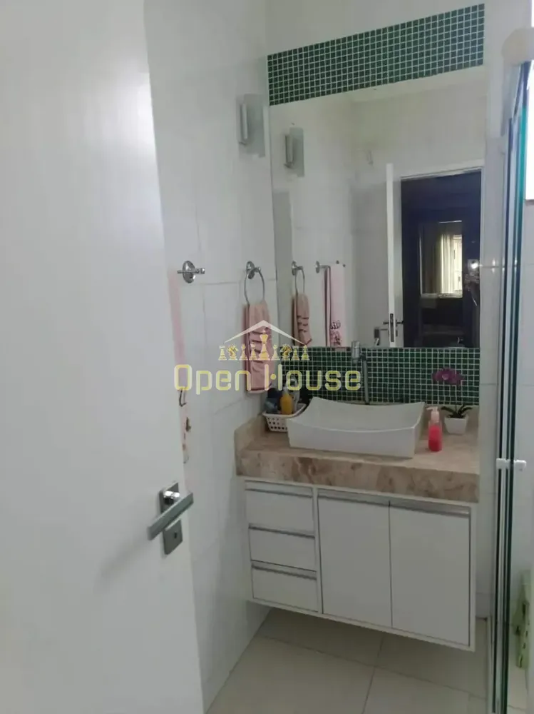 Casa, 3 quartos, 240 m² - Foto 13
