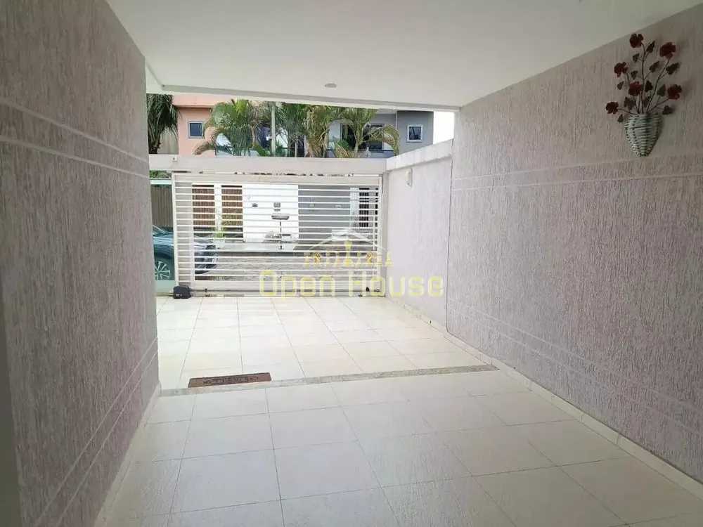 Casa, 3 quartos, 240 m² - Foto 2