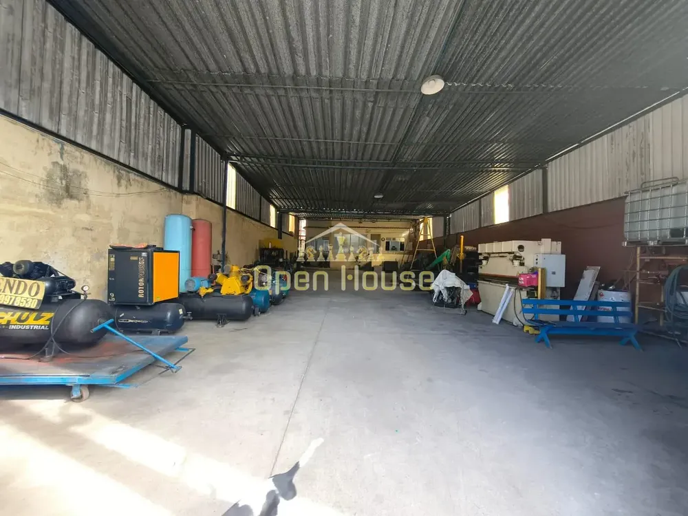 Depósito-Galpão, 496 m² - Foto 1