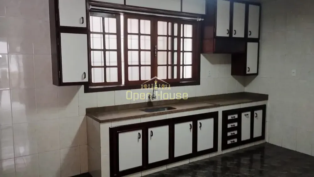 Casa, 4 quartos, 212 m² - Foto 1