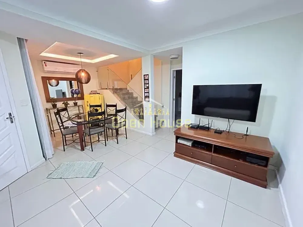 Casa, 3 quartos, 223 m² - Foto 2