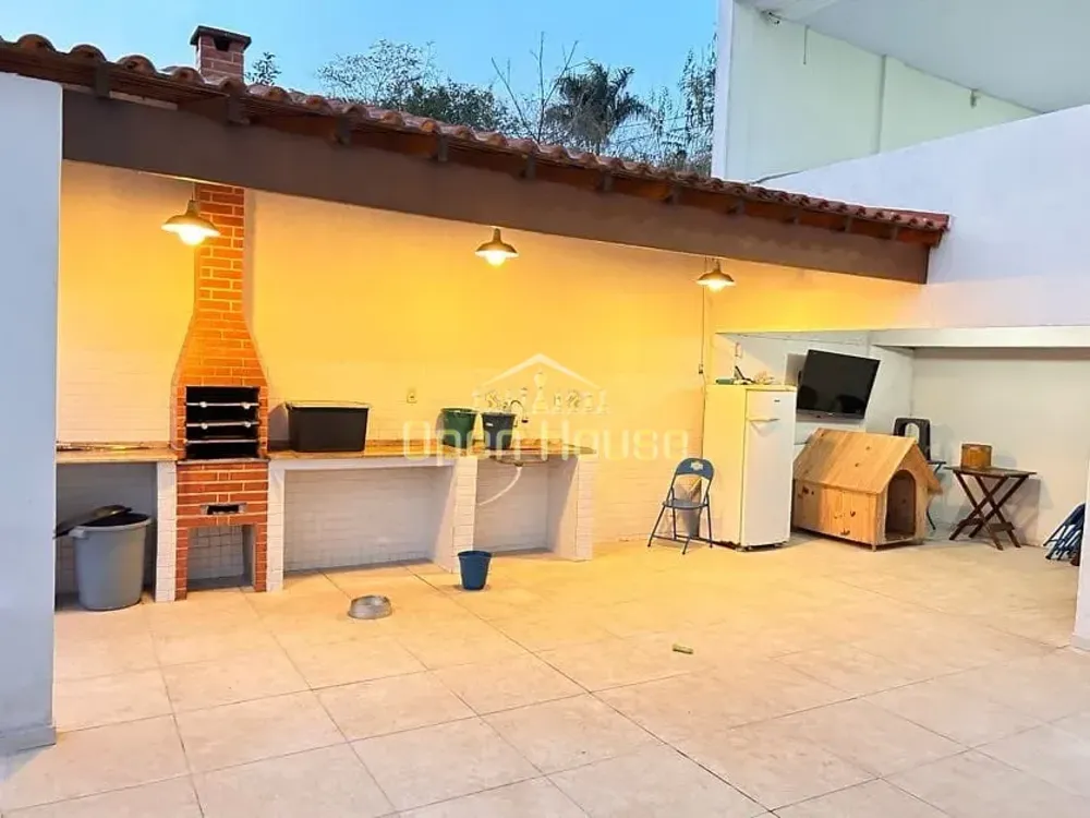 Casa, 3 quartos, 223 m² - Foto 35