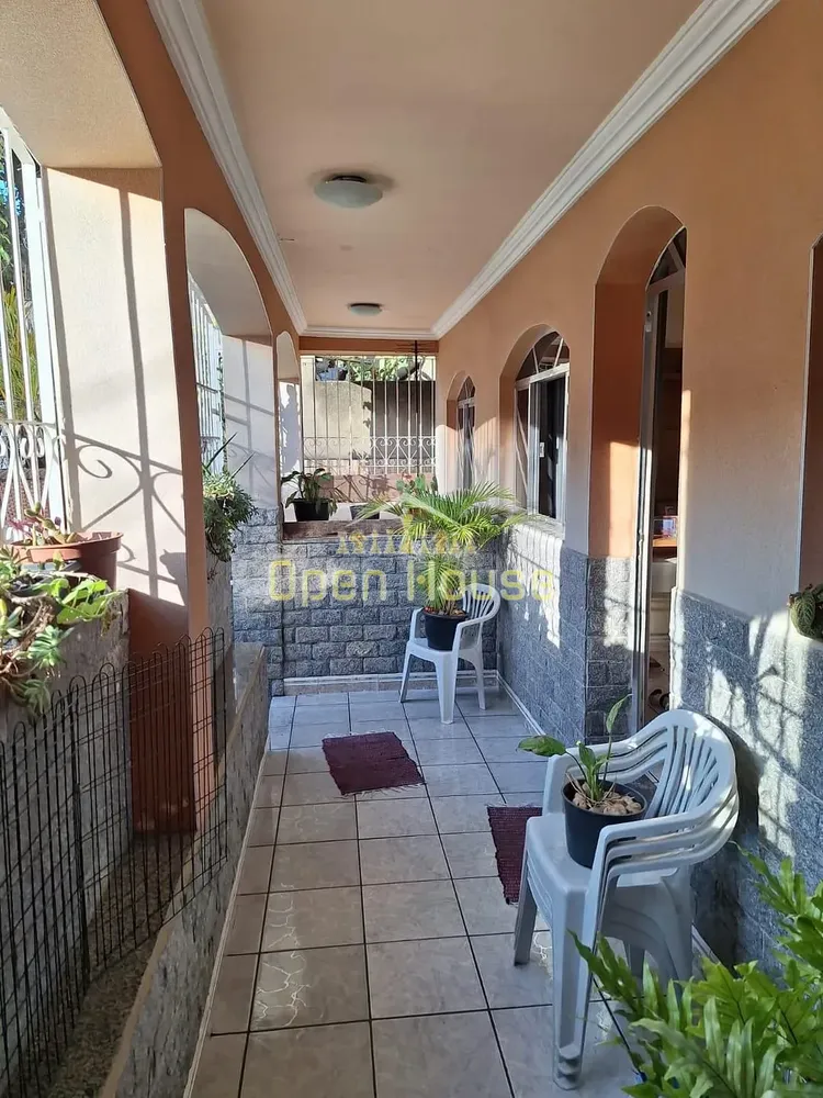 Casa, 3 quartos, 246 m² - Foto 1