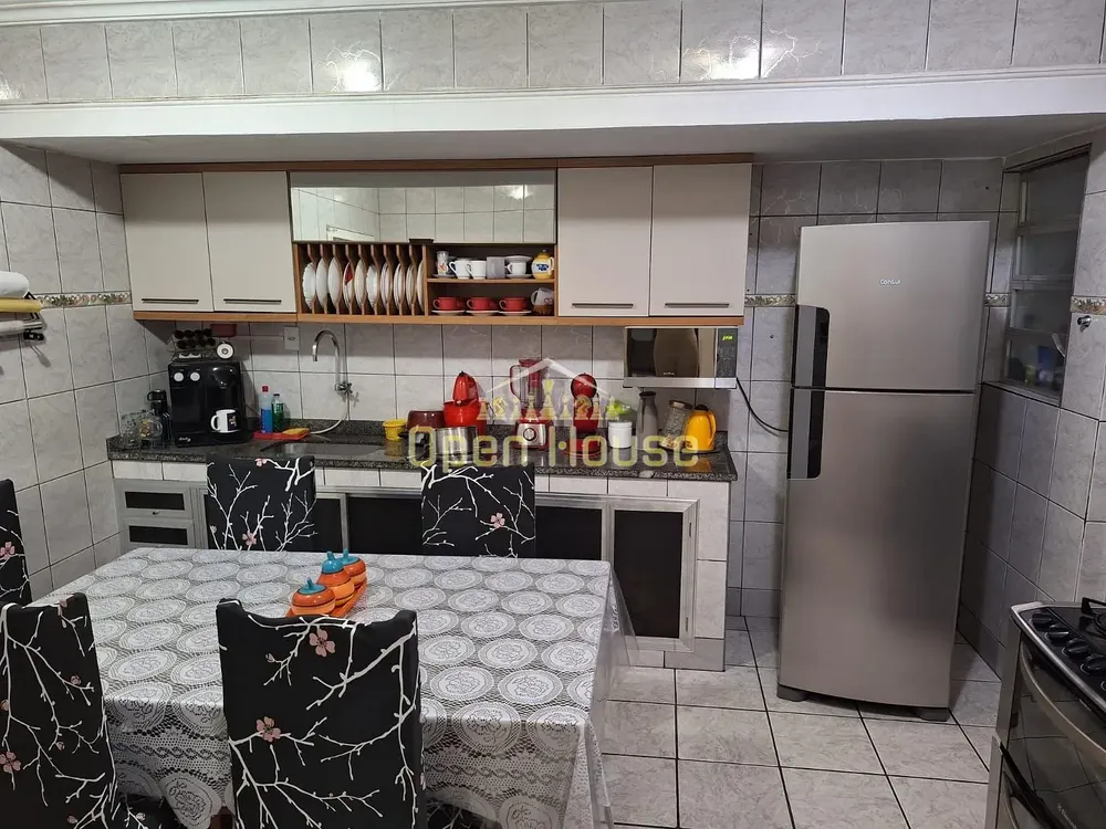 Casa, 3 quartos, 246 m² - Foto 6