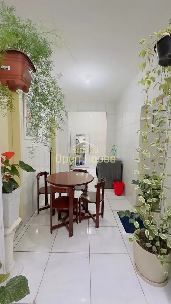 Casa, 3 quartos, 162 m² - Foto 2
