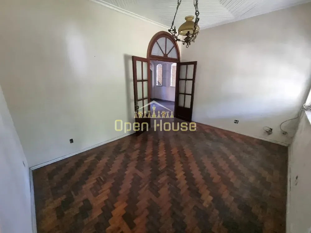 Casa, 4 quartos, 339 m² - Foto 1