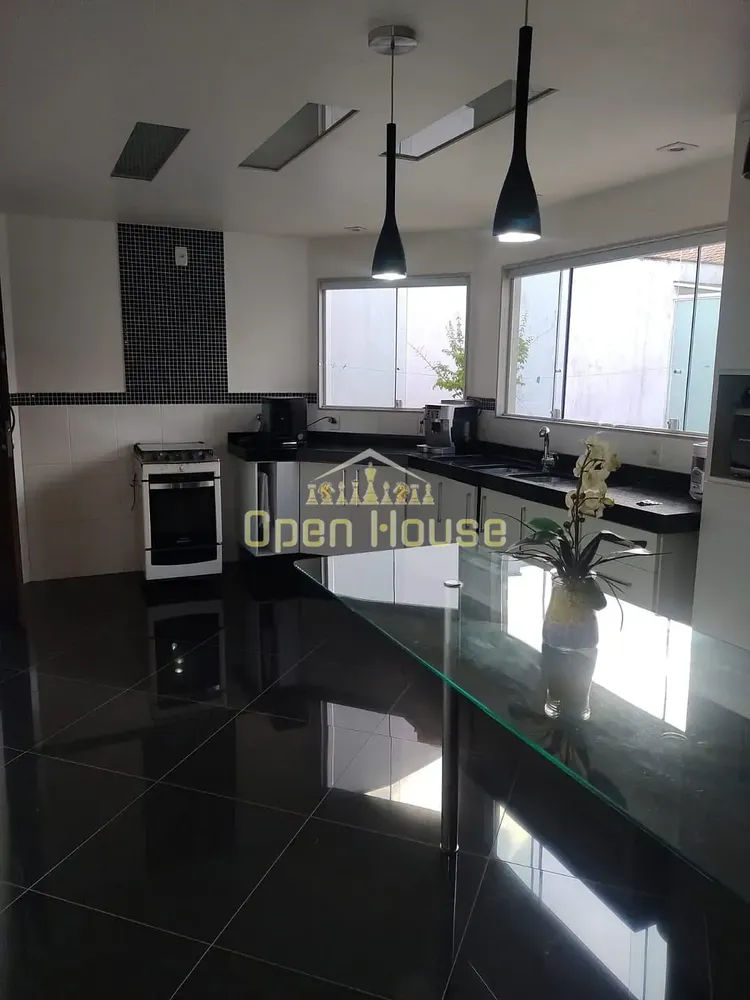 Casa, 5 quartos, 140 m² - Foto 4