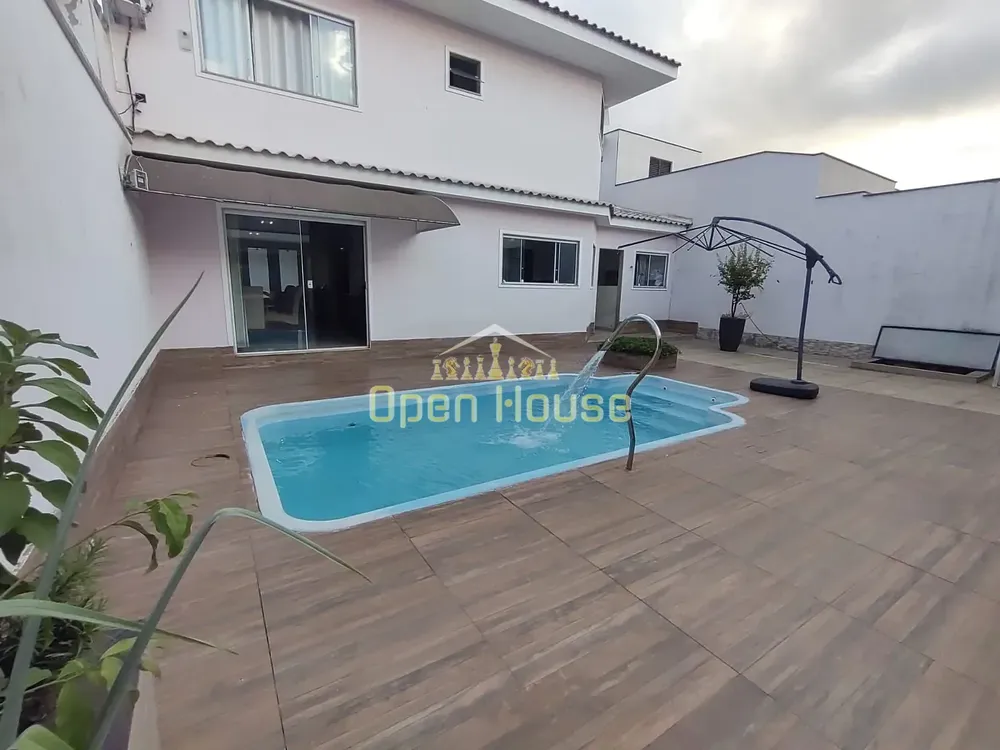 Casa, 5 quartos, 140 m² - Foto 1