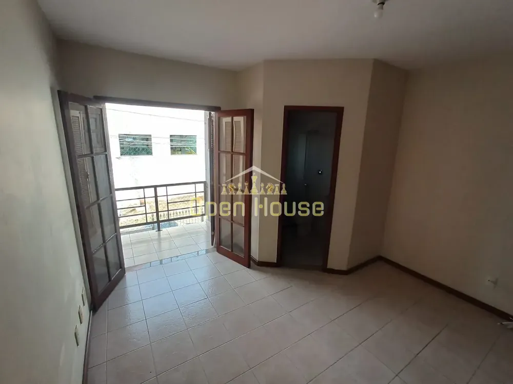 Casa, 4 quartos, 159 m² - Foto 1