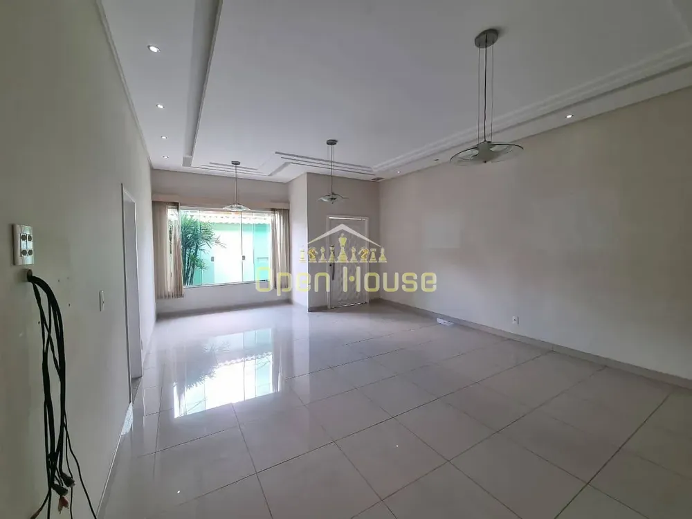 Casa, 2 quartos, 242 m² - Foto 4