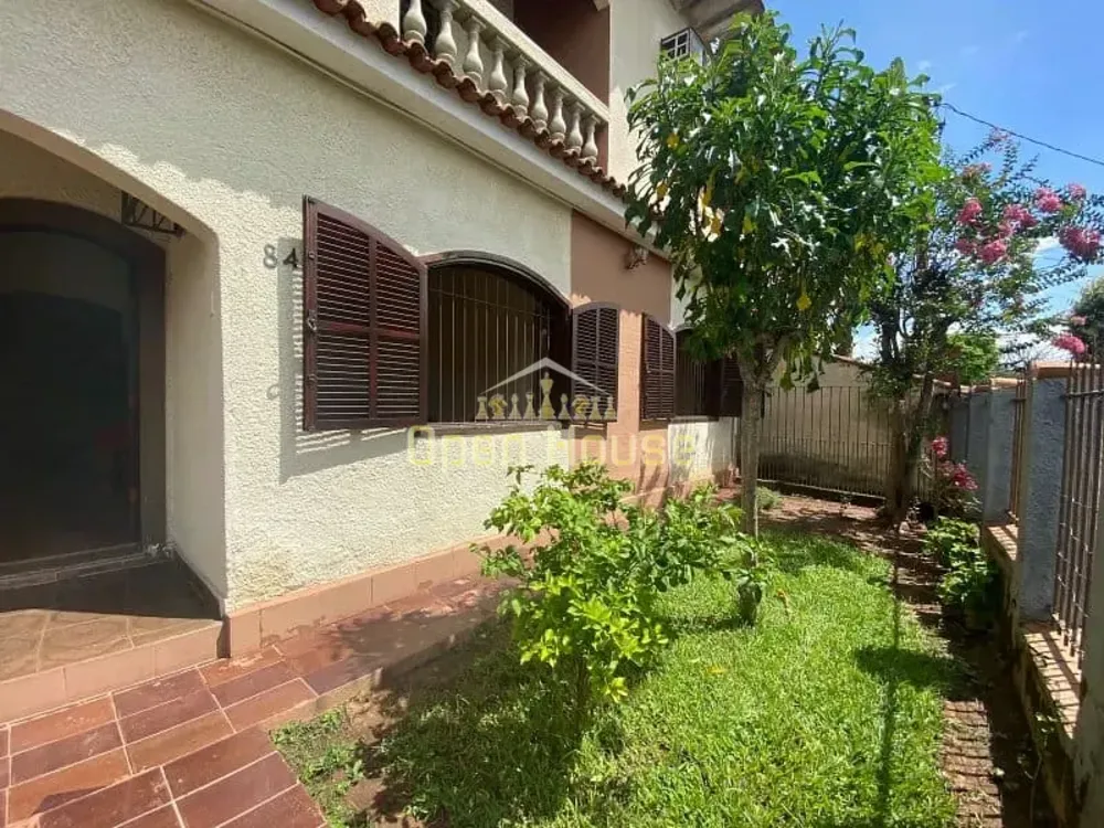 Casa, 3 quartos, 248 m² - Foto 1