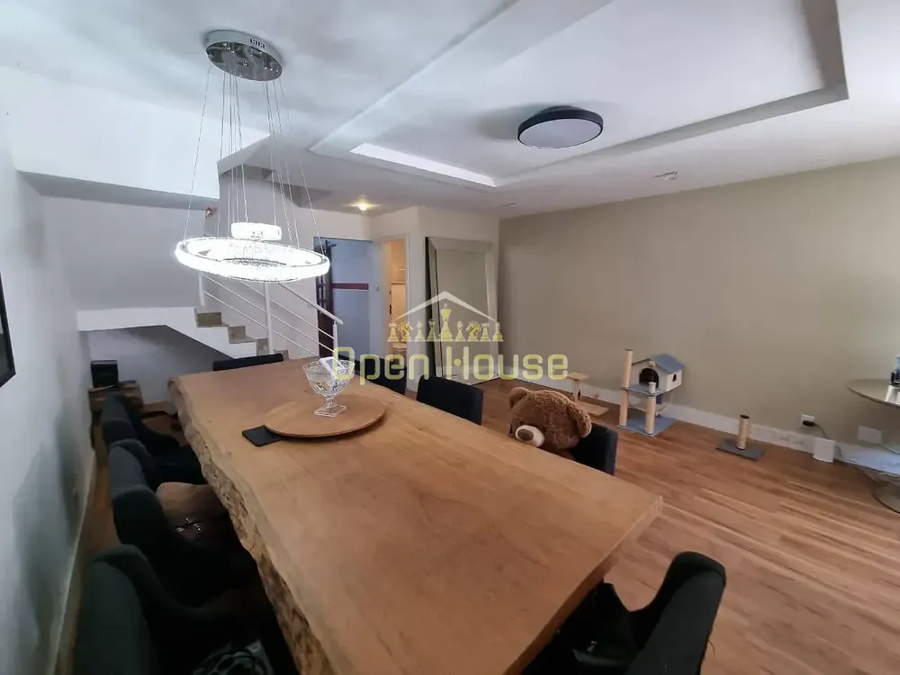 Casa, 3 quartos, 226 m² - Foto 2