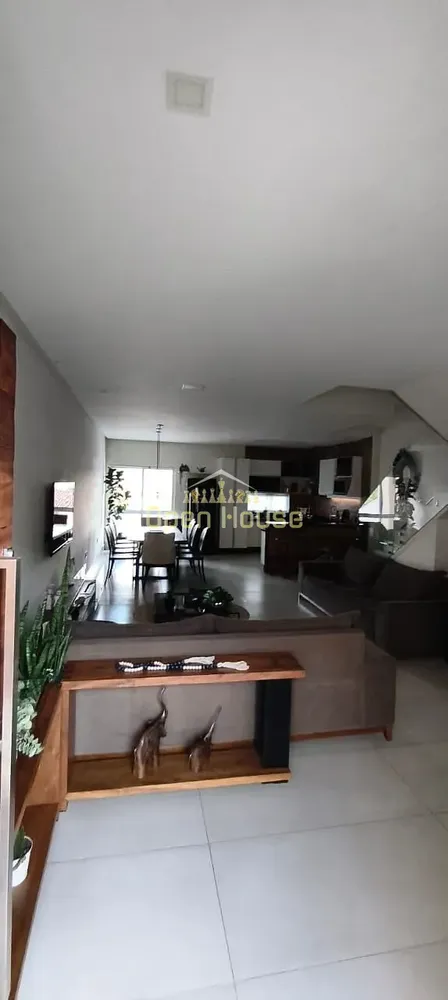 Casa, 3 quartos, 203 m² - Foto 5