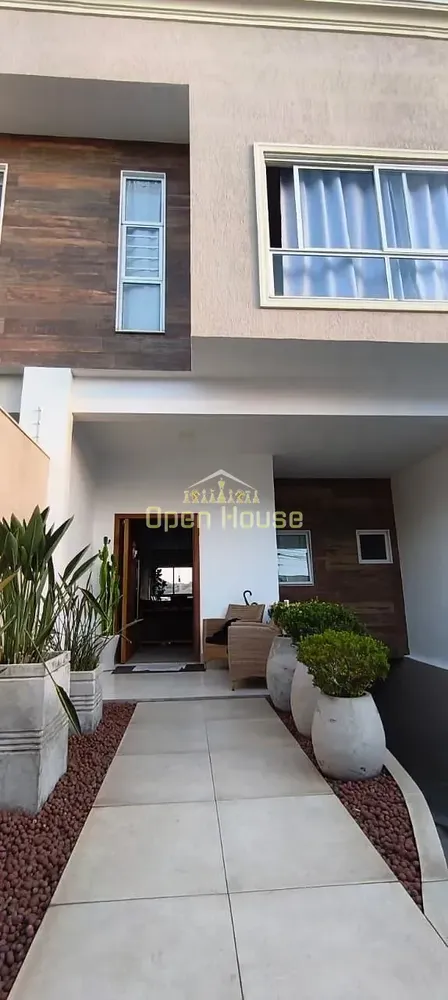 Casa, 3 quartos, 203 m² - Foto 2