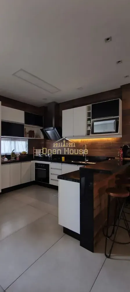 Casa, 3 quartos, 203 m² - Foto 7