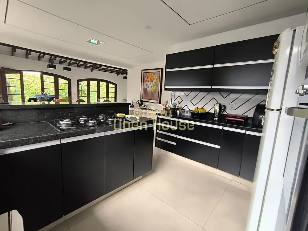 Casa, 3 quartos, 178 m² - Foto 2