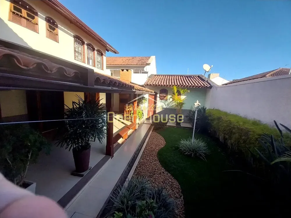 Casa, 7 quartos, 383 m² - Foto 3