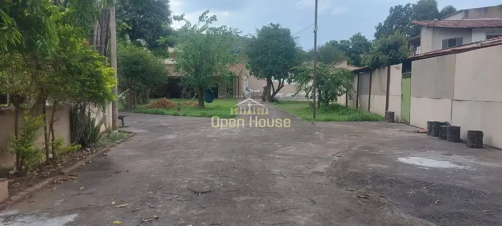 Chácara, 3 quartos, 1650 m² - Foto 1