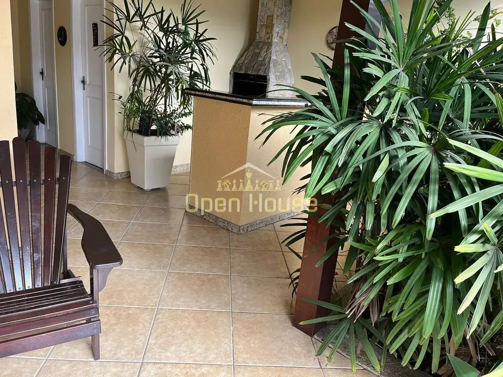 Casa, 4 quartos, 328 m² - Foto 3