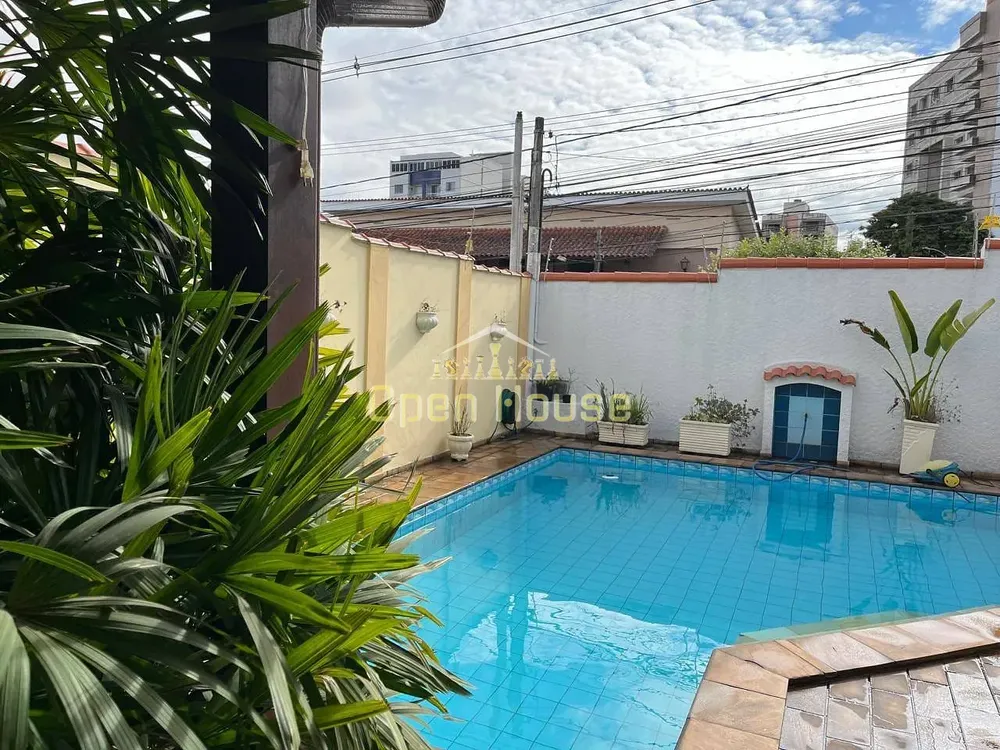 Casa, 4 quartos, 328 m² - Foto 1