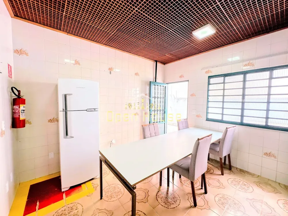 Casa, 3 quartos, 220 m² - Foto 1