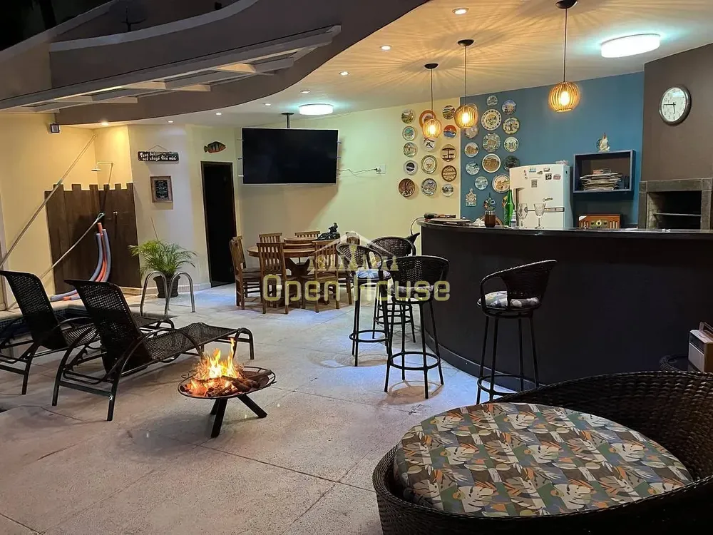 Casa, 3 quartos, 240 m² - Foto 1