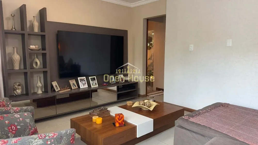 Casa, 3 quartos, 240 m² - Foto 3