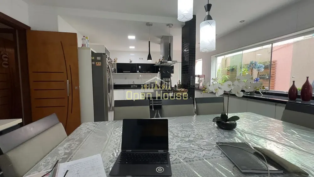 Casa, 3 quartos, 240 m² - Foto 5