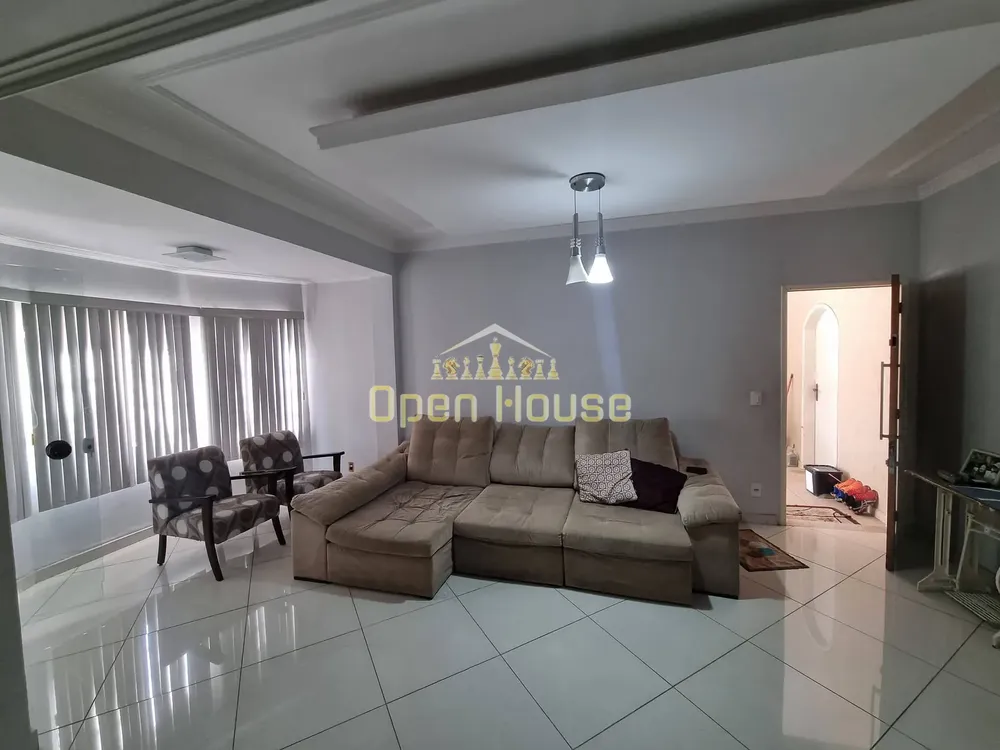 Casa, 5 quartos, 180 m² - Foto 2