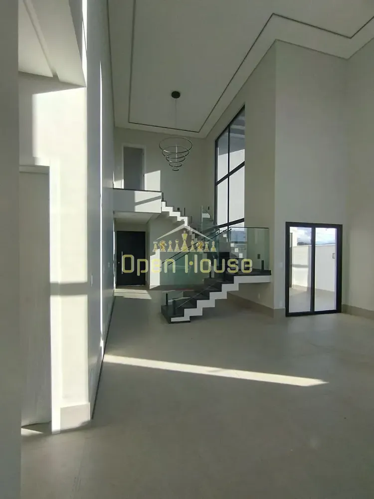 Casa, 3 quartos, 233 m² - Foto 1