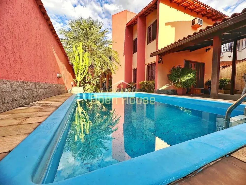 Casa, 3 quartos, 201 m² - Foto 1
