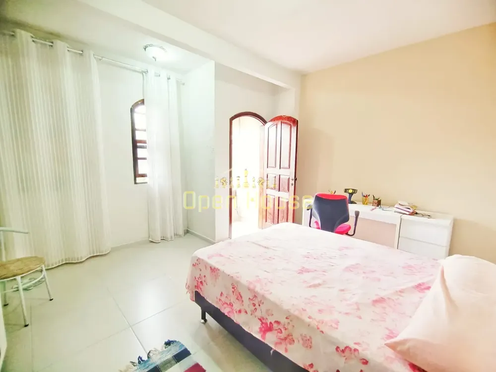 Casa, 3 quartos, 260 m² - Foto 1