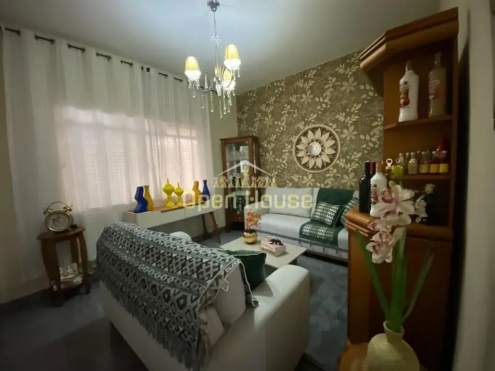 Casa, 4 quartos, 222 m² - Foto 1