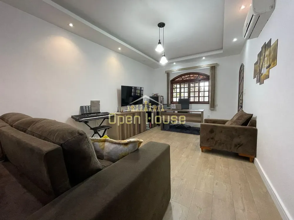 Casa, 3 quartos, 220 m² - Foto 3