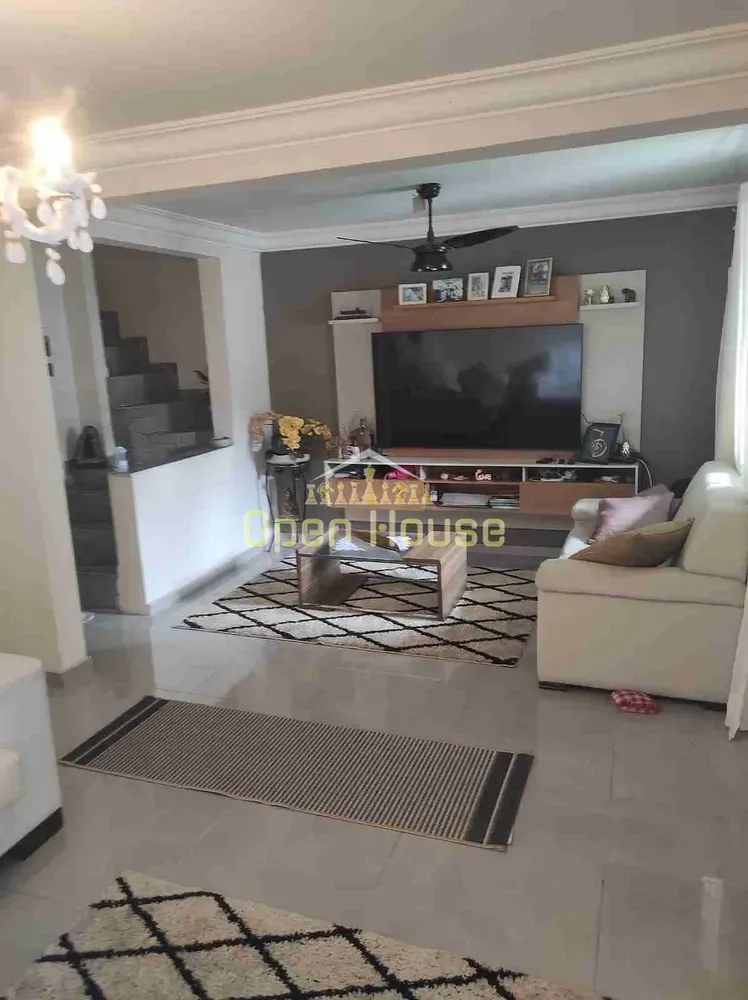 Casa, 4 quartos, 225 m² - Foto 3