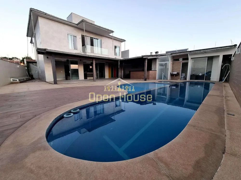 Casa, 5 quartos, 723 m² - Foto 1