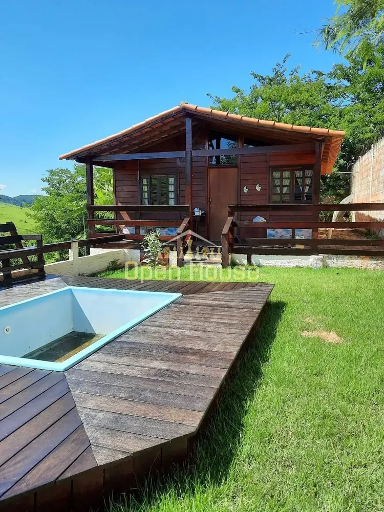 Chácara, 3 quartos, 2000 m² - Foto 1