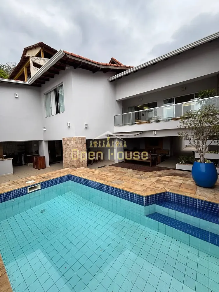 Casa, 4 quartos, 360 m² - Foto 1