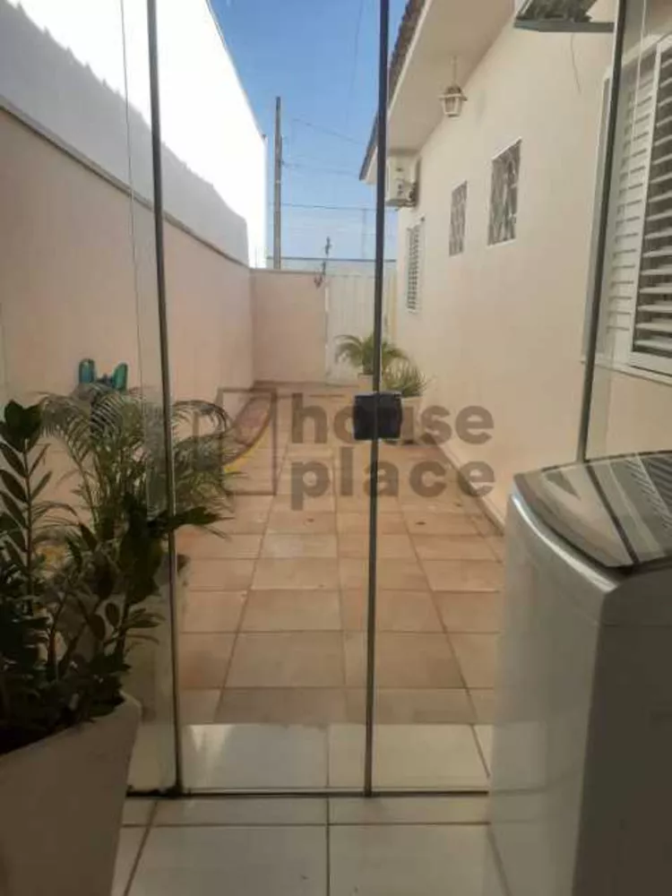 Casa à venda com 4 quartos, 165m² - Foto 3