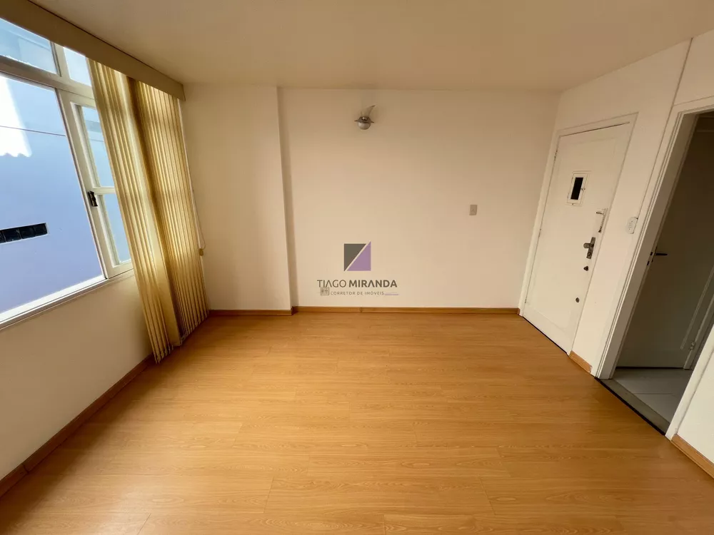 Apartamento à venda com 2 quartos, 60m² - Foto 4