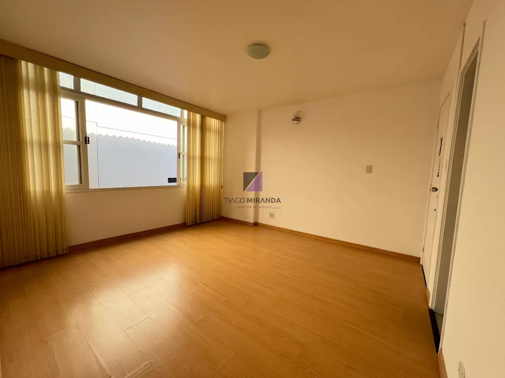 Apartamento à venda com 2 quartos, 60m² - Foto 2