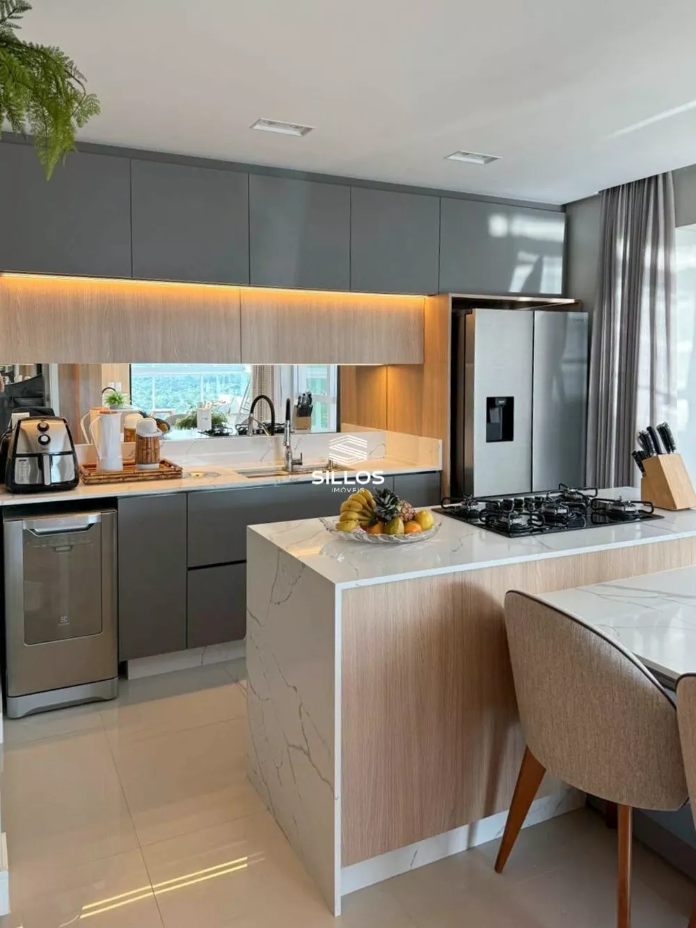 Apartamento, 3 quartos, 145 m² - Foto 1