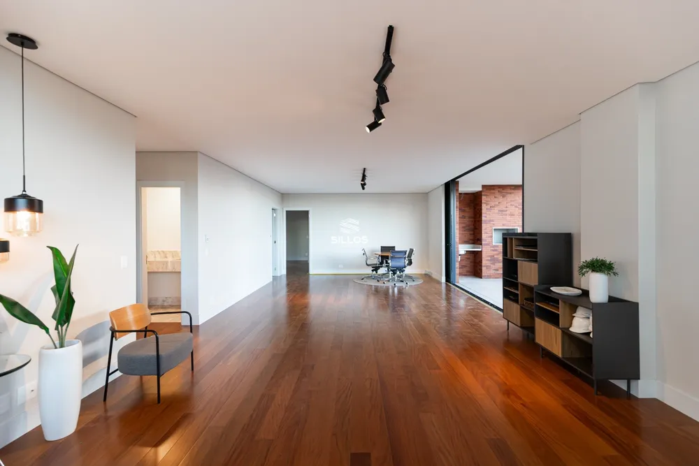 Apartamento, 3 quartos, 222 m² - Foto 1
