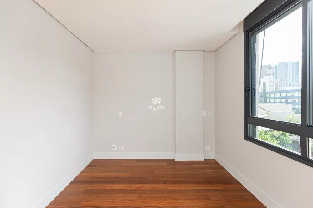 Apartamento, 3 quartos, 222 m² - Foto 1
